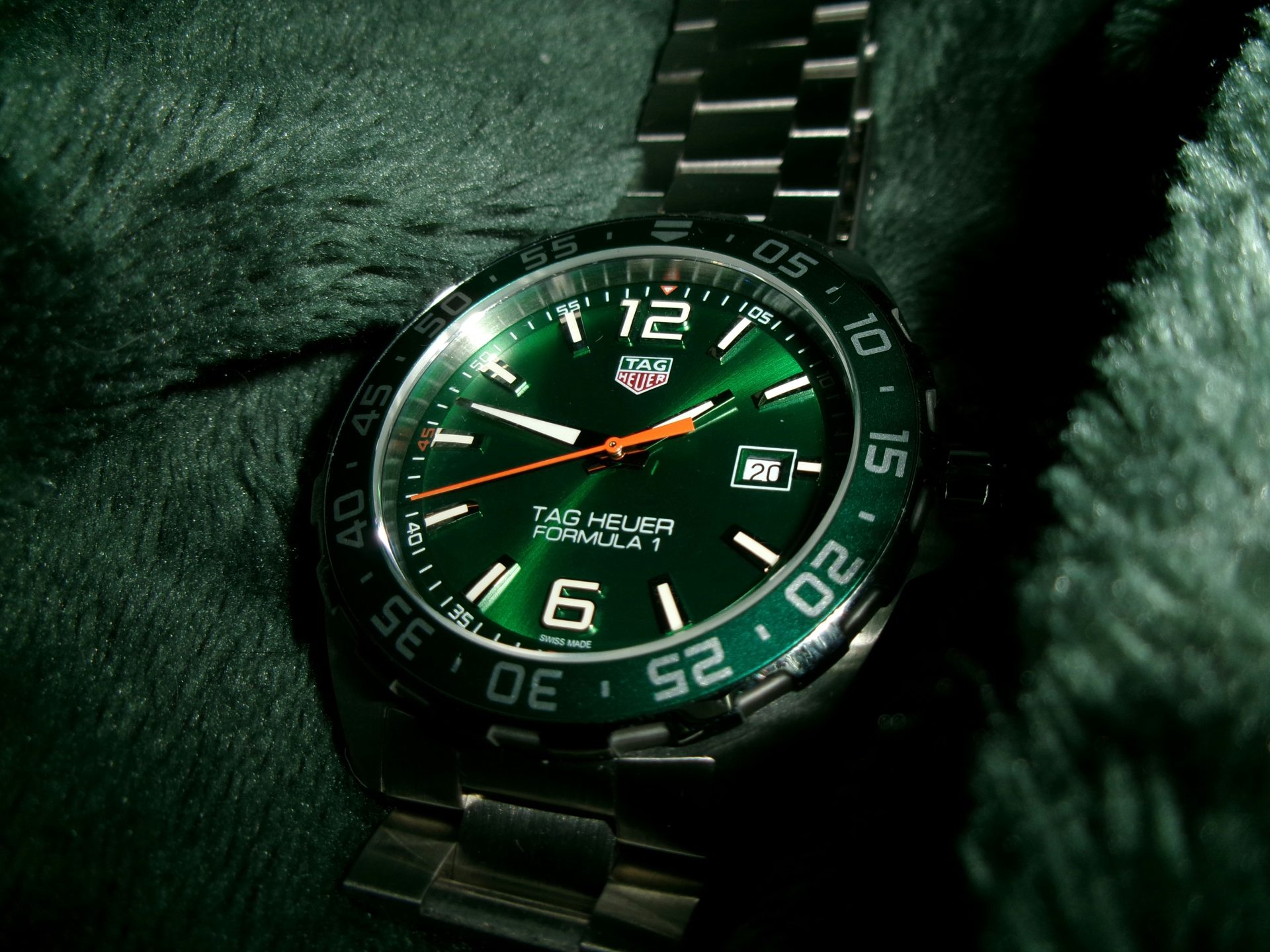 Green faced tag heuer formula 1 watch